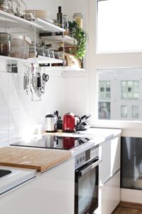 Indret et lille køkken